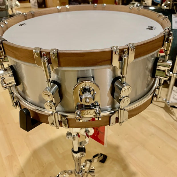 PDP Concept Select 5x14 Snare Drum - Aluminum with Walnut Wood Hoops