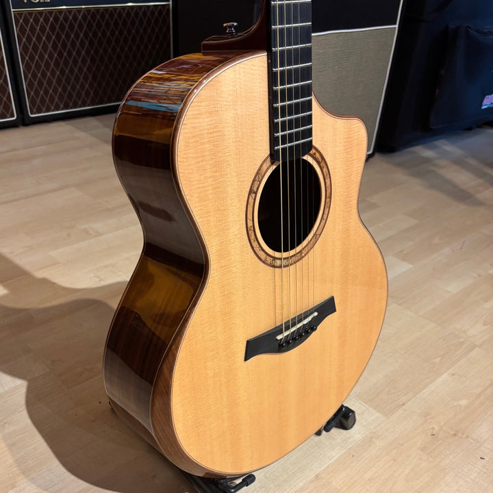 Bridgeport - BG500-SSA-C Non Electric Cutaway Acoustic w/ Feather Lite DLX Case (2015) - USED