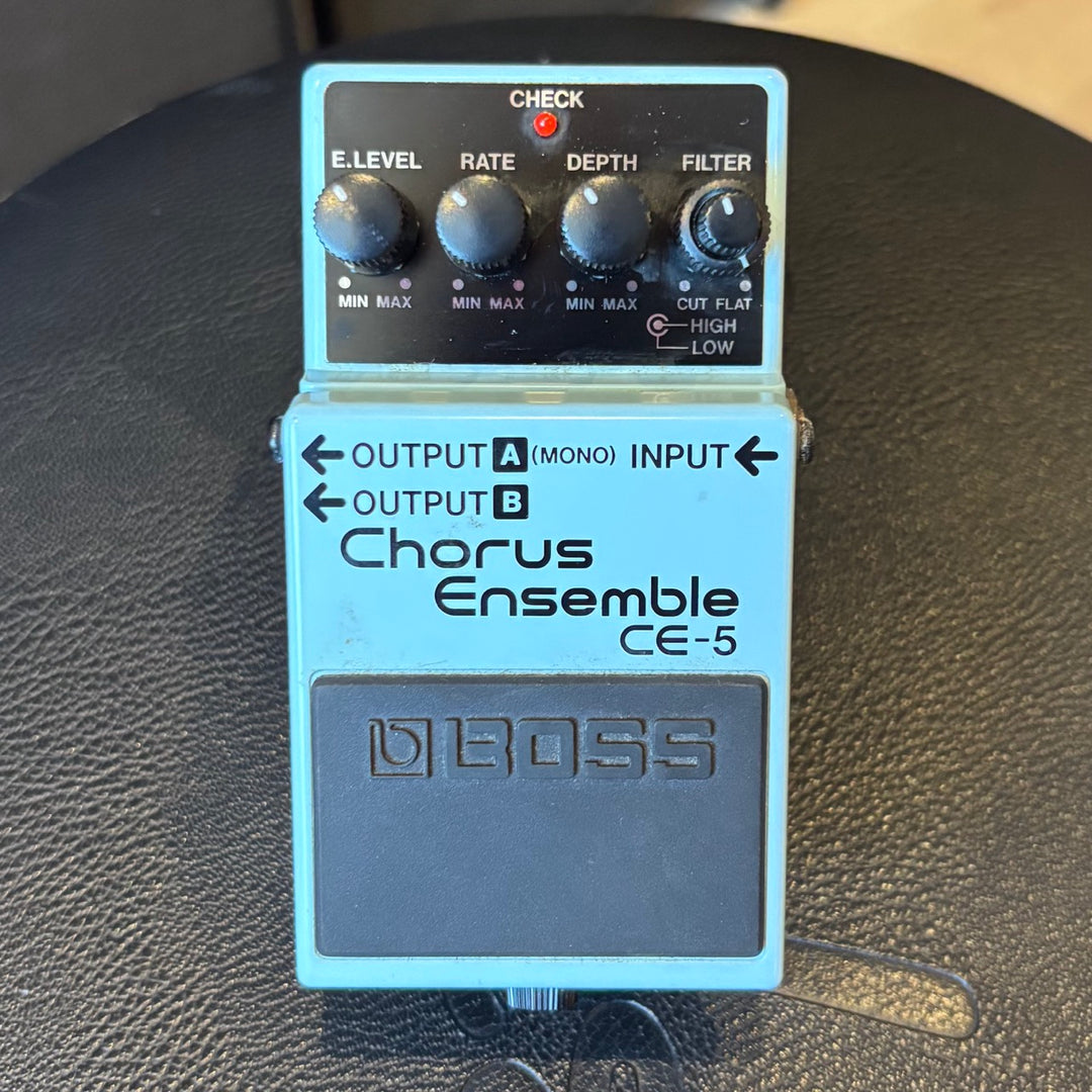 Boss - CE5  Chorus Ensemble Pedal w/ Box & User Guide (Mint-2019) - USED