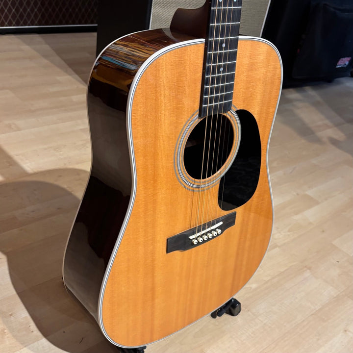Martin - D28 Standard  w/ OHSC (Natural Amber Tint - 2008 - MINT) - USED