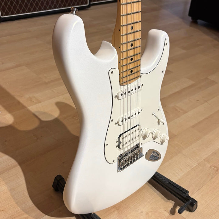 Fender Juanes Stratocaster (Luna White) Electric Guitar