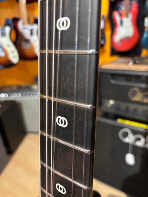 Ernie Ball - St Vincent Signature - Goldie w/OHSC (2022) - USED