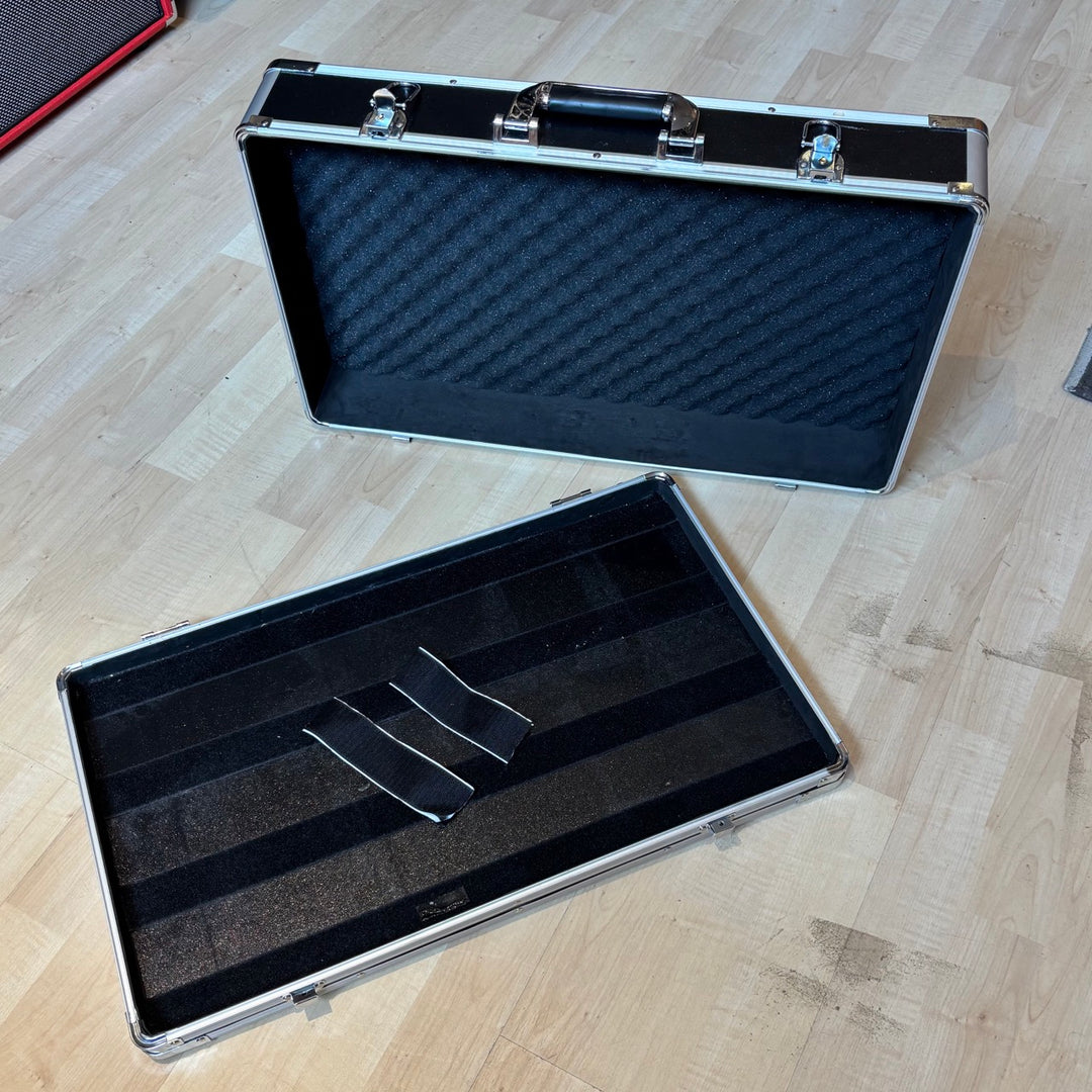 Ghost Fire Audio - Briefcase Pedal Board (13.5"x 22.25"x 5.5" ) - USED
