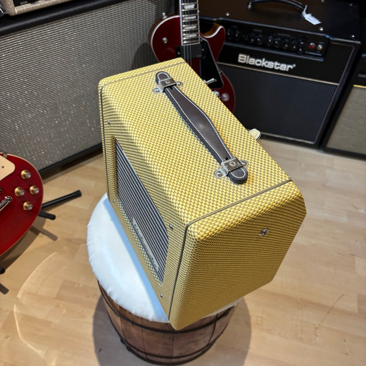 Gretsch - G5222 Electromatic Series - 5 Watt Tweed Tube Amp - ( MINT - 2013) - USED