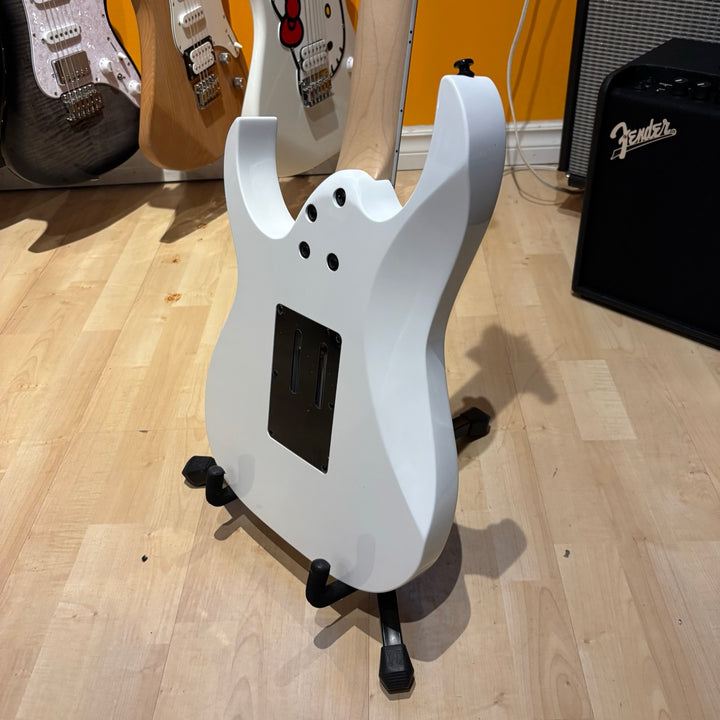 Ibanez - RG Standard (White) RG450DXBWH (DEMO "Miss-tinted Headstock Finish")