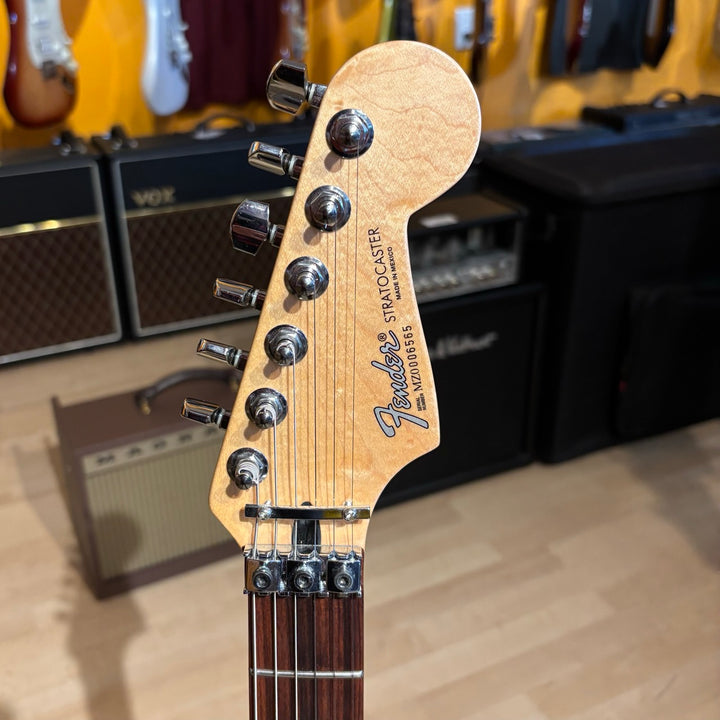Used Fender Fat Strat with Floyd Rose II & Hard Shell Case (Rosewood - 3-Color Sunburst - 2000) - View 22