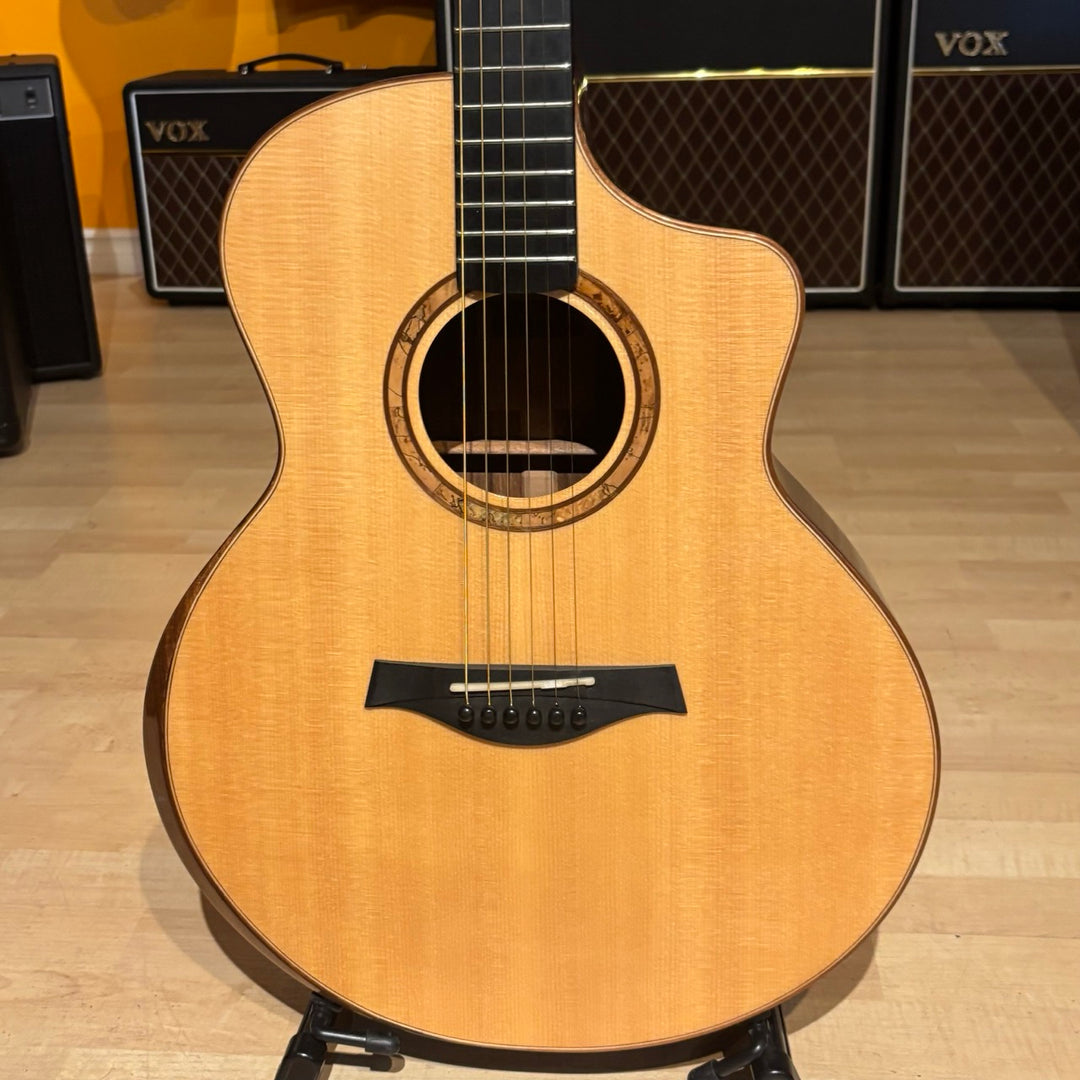 Bridgeport - BG500-SSA-C Non Electric Cutaway Acoustic w/ Feather Lite DLX Case (2015) - USED