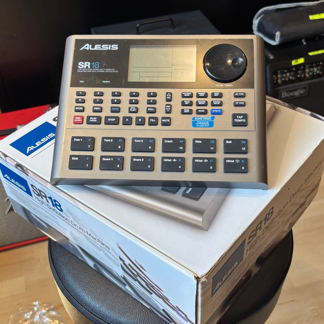 Alesis - SR18 Professional Drum Machine w/ Box, PWR Supply & User Guide - USED
