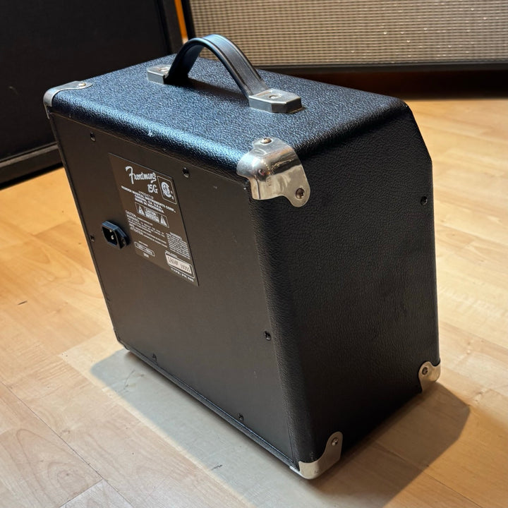 Fender - Frontman 15G Dual Channel 15 Watt GTR Practice Amplifier (Black & Silver) - USED