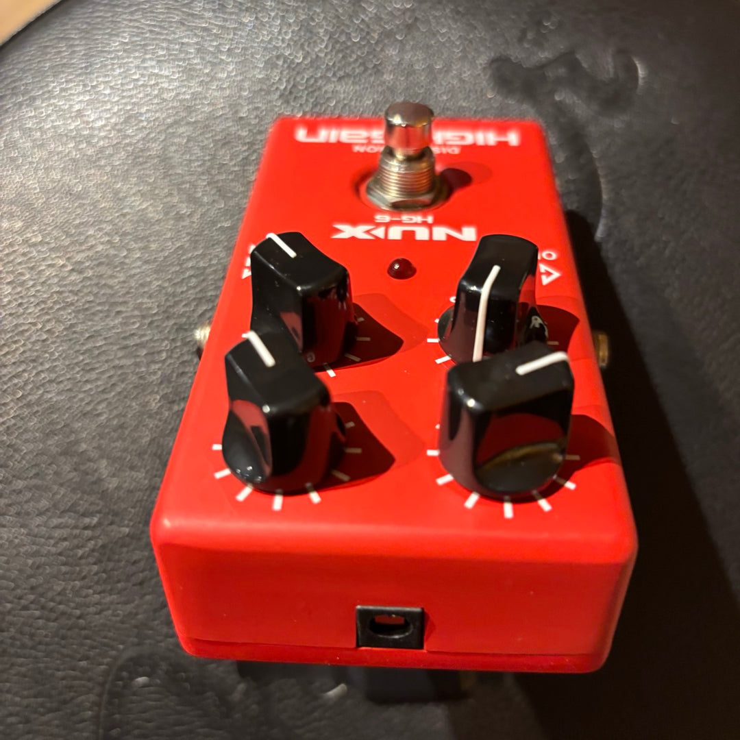 NUX- HG-6 Analog High Gain Distortion Pedal w/ Box & User Guide- USED