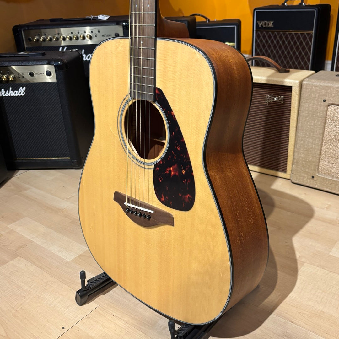 Yamaha - FG800M Natural Satin w/Hard Shell Case (2022) - USED