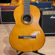 Yamaha C40 Full Size Nylon-String Classical Guitar (Demo)