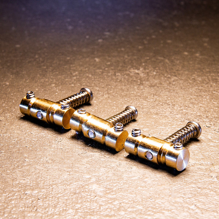 Allparts BP-2335-008 - Advanced Plating Compensated Telecaster Brass Saddles (set of 3)