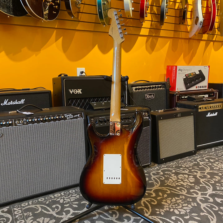 Fender - Classic Series Standard Strat / Rosewood - 3t-SB w /Gig Bag - 2010 - Used Electric Guitar