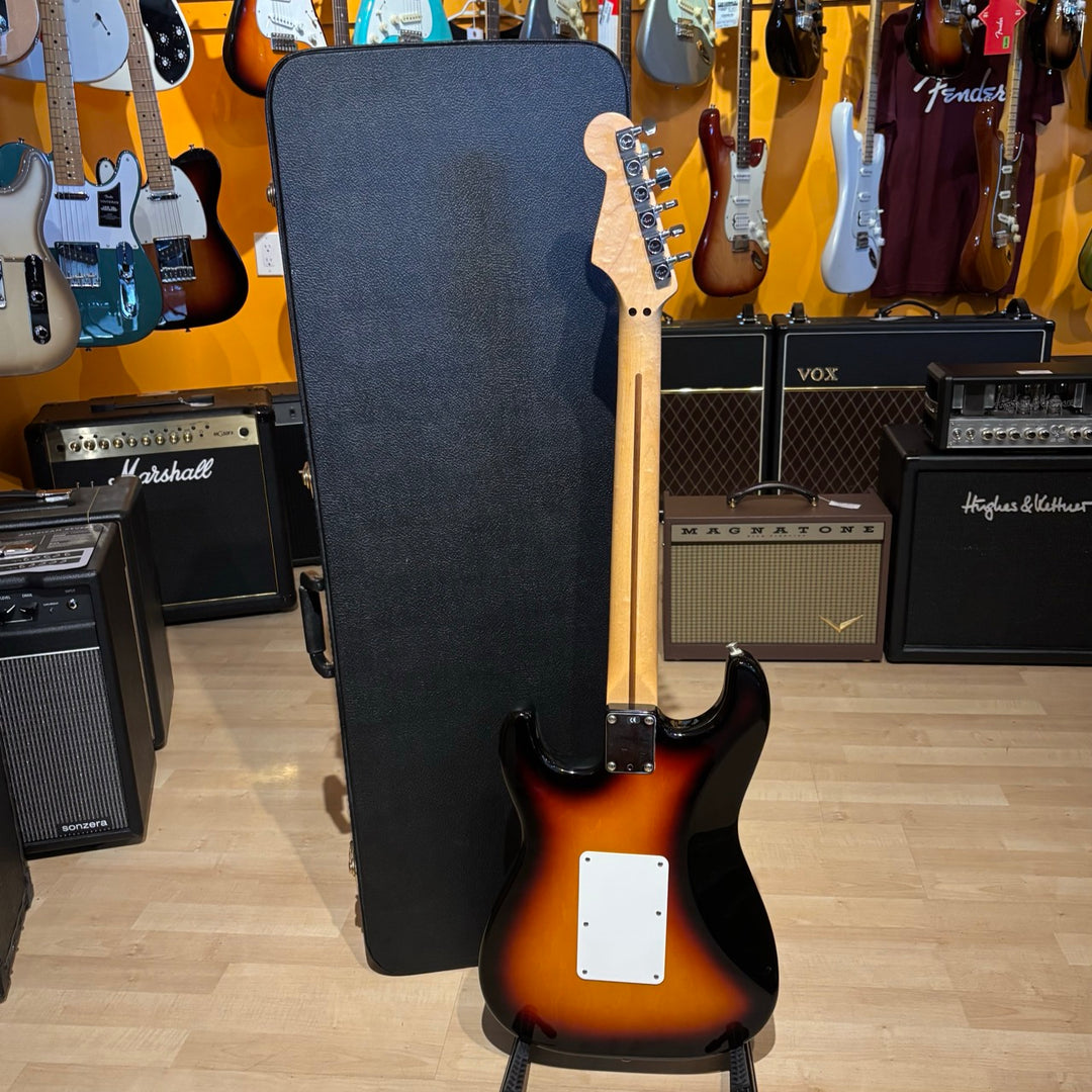 Used Fender Fat Strat with Floyd Rose II & Hard Shell Case (Rosewood - 3-Color Sunburst - 2000) - View 14