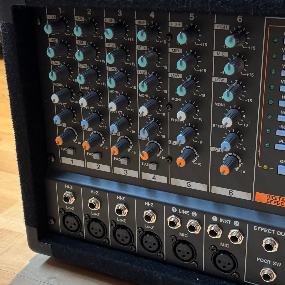 Yamaha - EMX660 Powered 600 Watt - 6 Channel Mixer w/ On Board FX - USED