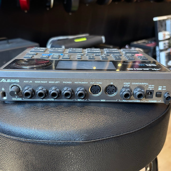 Alesis - SR18 Professional Drum Machine w/ Box, PWR Supply & User Guide - USED