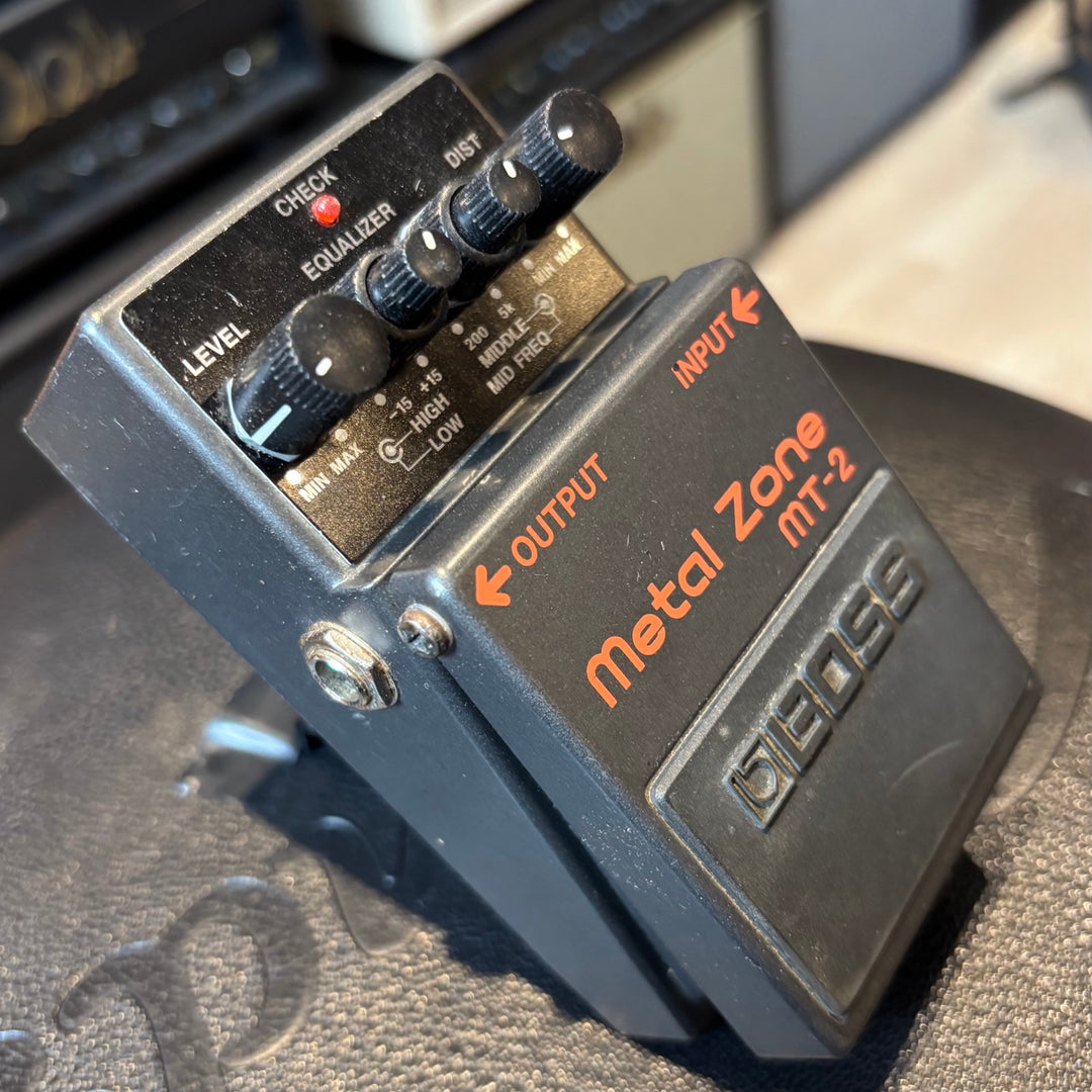 Boss - MT2 Metal Zone Distortion Pedal (Silver label-2007) - USED