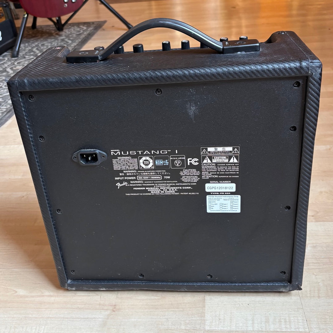 Fender - MustangI (V1) 20 watt 1x8" Modeling GTR Amplifier (Black & Silver - 2012) - USED