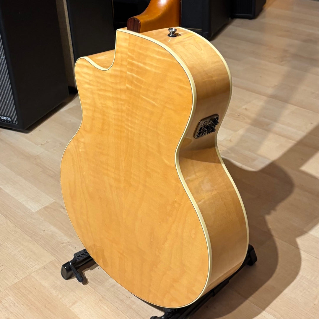Seagull - Performer CW-0MJ-QI Flame Maple Cutaway AC - Electric w/ TRIC Bag  - USED