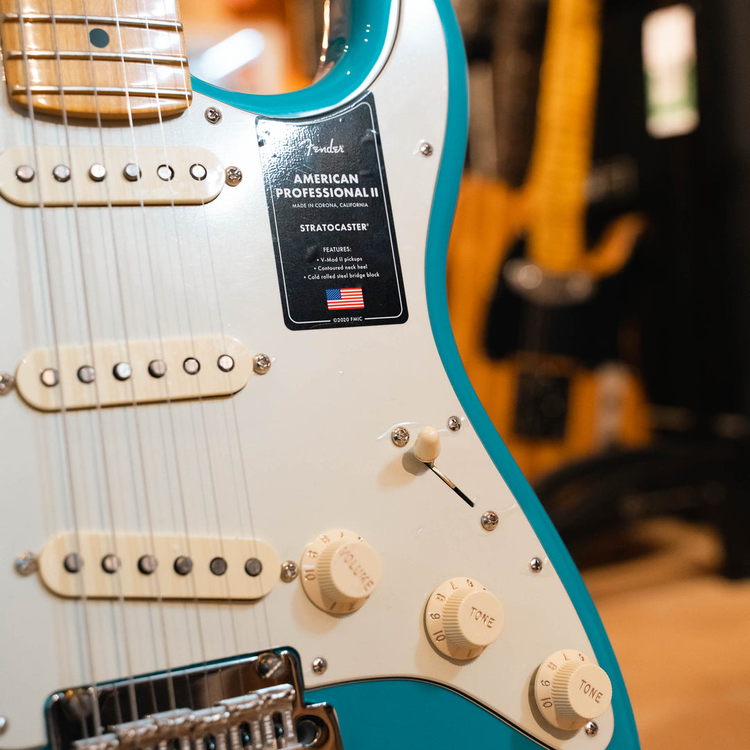 Fender American Professional II Stratocaster Maple Fingerboard (Miami Blue) Electric Guitar
