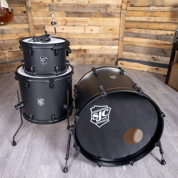 SJC Drums PFK322FBGGW Pathfinder 3pc Kit (8x12,14x16,18x22) - Galaxy Grey, Black HW