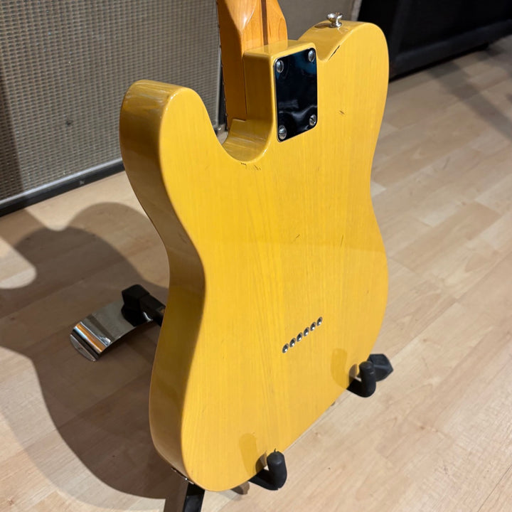 Fender - AVRI '52 Reissue Telecaster (Butterscotch) w/ DLX G&G Tweed Case & Candy (2011) - USED