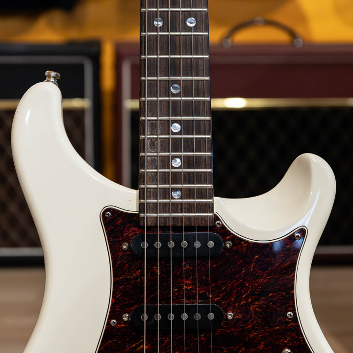 PRS SE - EG-HSS Polar White  (Duncan Bridge P-up )  w/ Tear Drop HD Case  - ( 2003 ) - USED