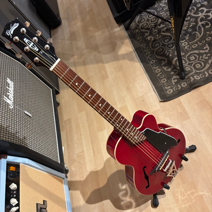 Vox - "Giulietta "VGA-3PS Acoustic Electric Guitar - Active /Passive w/ Deluxe Vox Bag - Trans Red