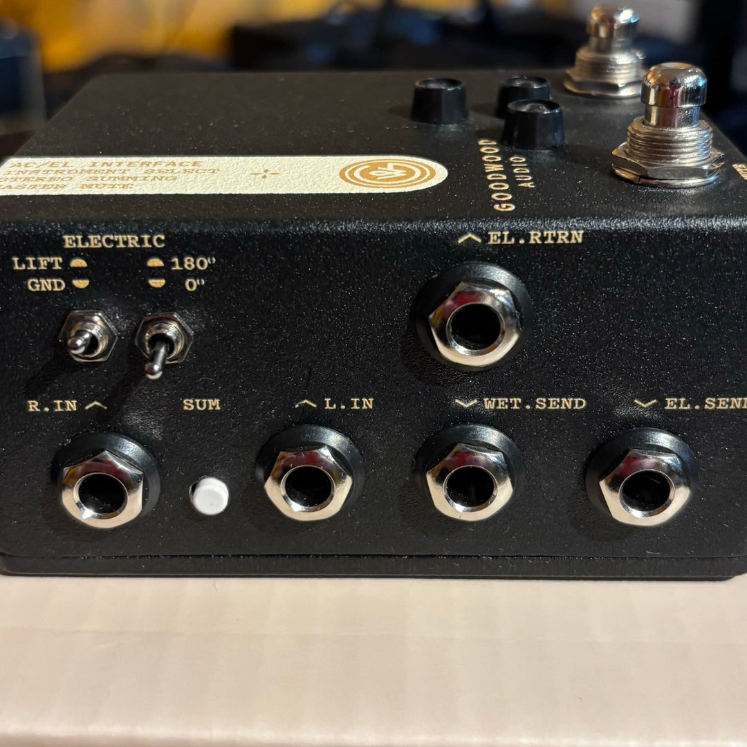 Goodwood Audio UK- AC-EL Custom Junction Interface w/ Box  - USED