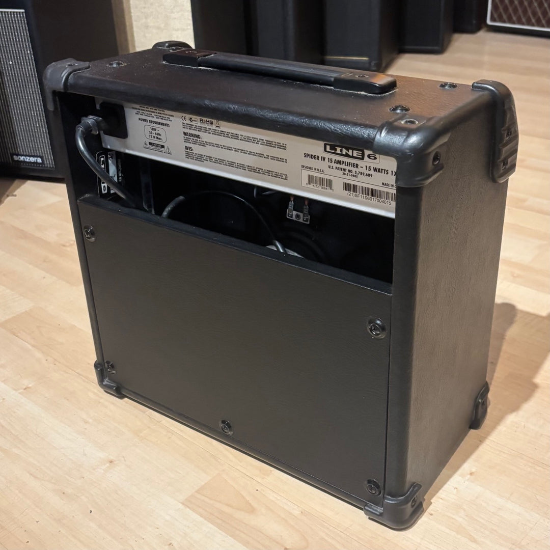 Line 6 - Spider IV 15 Watt Solid State Guitar Modeling Amplifier - USED