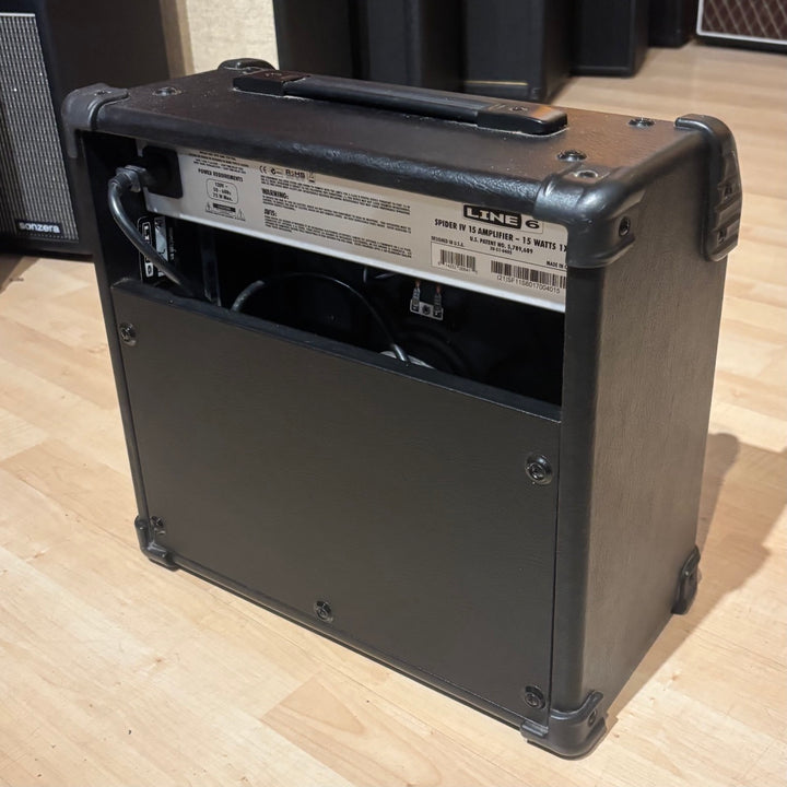 Line 6 - Spider IV 15 Watt Solid State Guitar Modeling Amplifier - USED