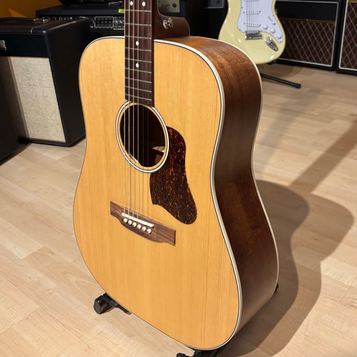 Art & Lutherie - Americana Natural EQ Dreadnaught AC- Electric  w/ Levy's Gig bag - USED