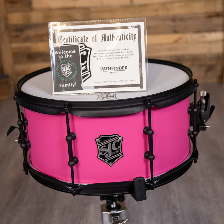 SJC Drums PFS6514FBMMWBJ Pathfinder Snare Drum 6.5x14 - Mad Magenta, Black HW