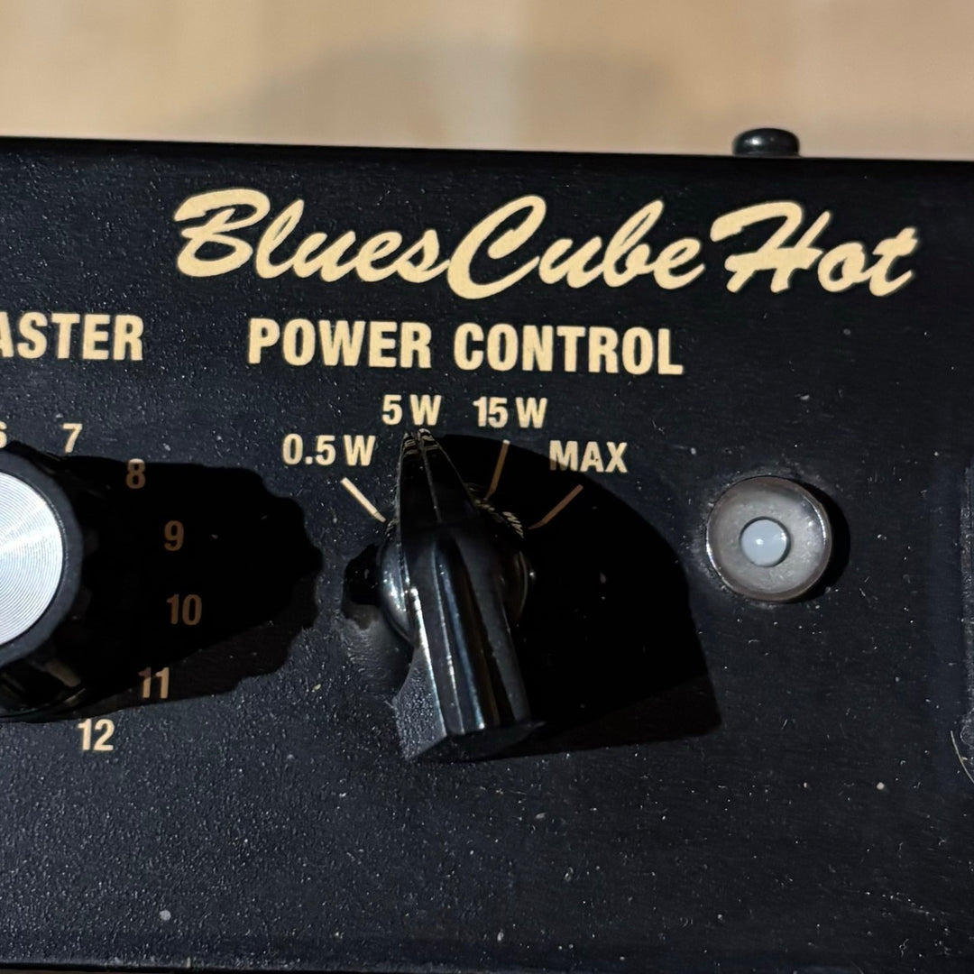 Roland - Blues Cube Hot 1x12" 30 - 0.5 Watt GTR Combo (Vintage Blonde) w / Switch- USED