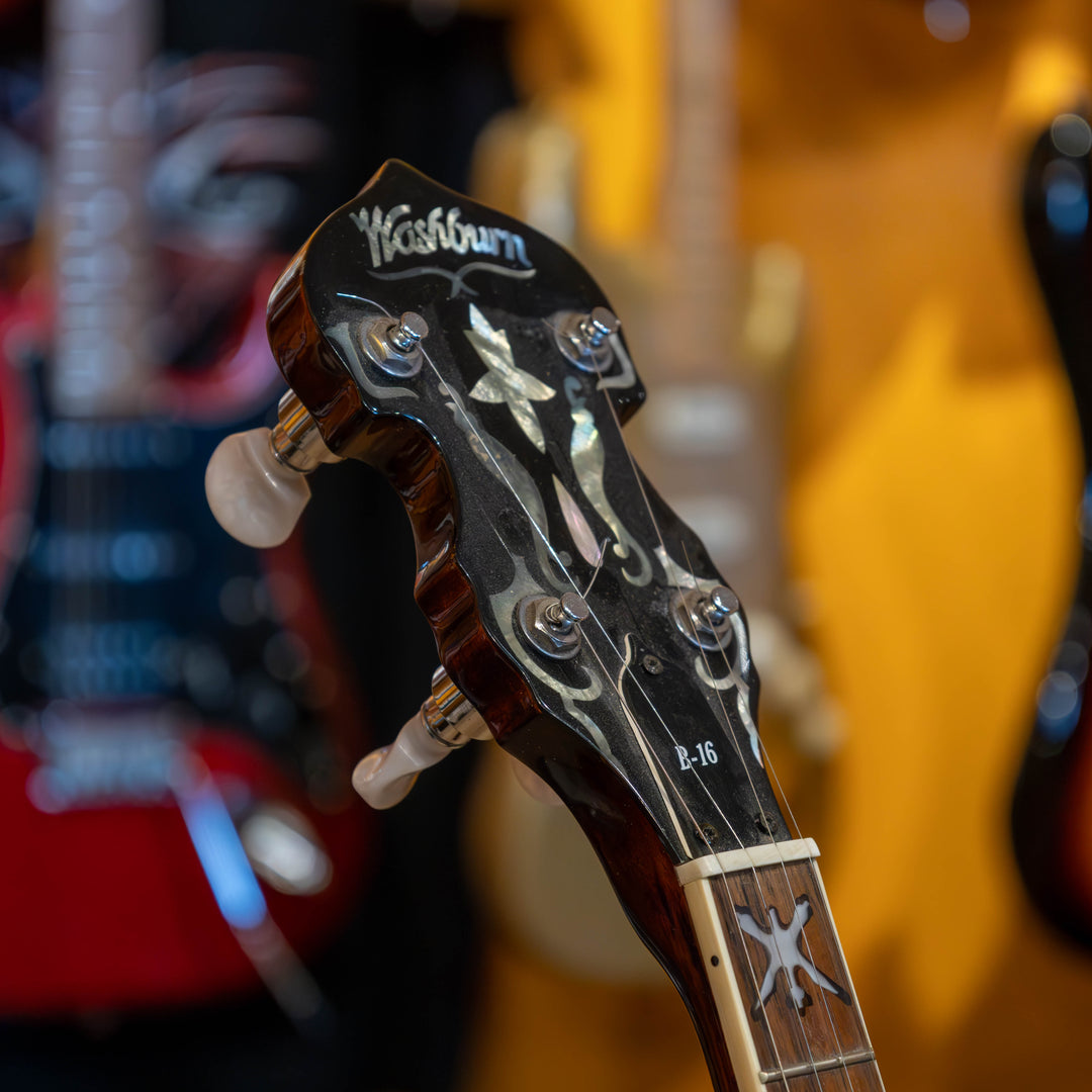 Washburn - B16 Americana - 5 String Banjo Package (w/ Pickup, HD Case, Strap, Tuner, Capo & Picks) - USED