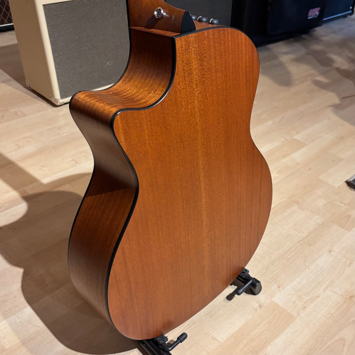 Taylor - 314ce Cutaway AC Electric w/ DLX Taylor HD Case (Natural-2010) - USED