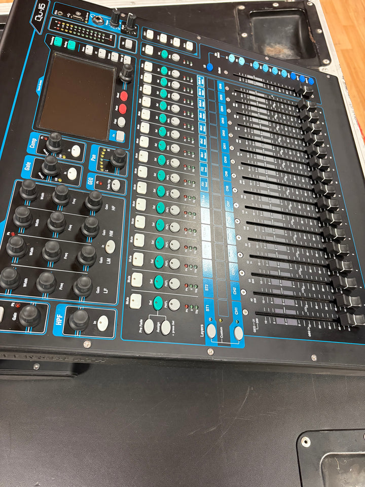 Allen & Heath QU-16 - Digital Mixer (Used)