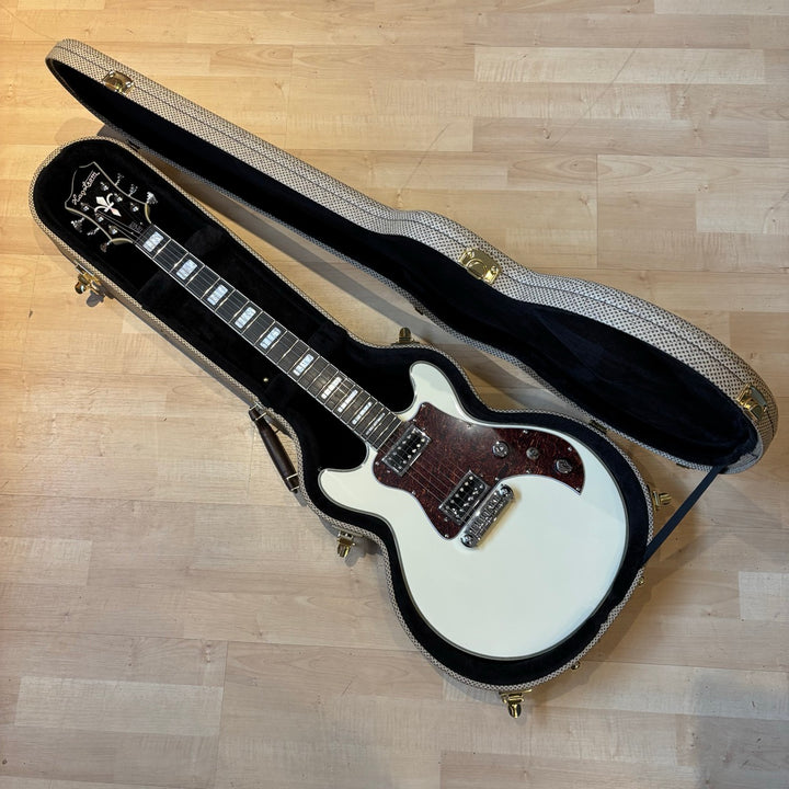 Hagstrom Megin Double Cutaway Electric Guitar with Hard Shell Case (Creme) MEGIN-CRE