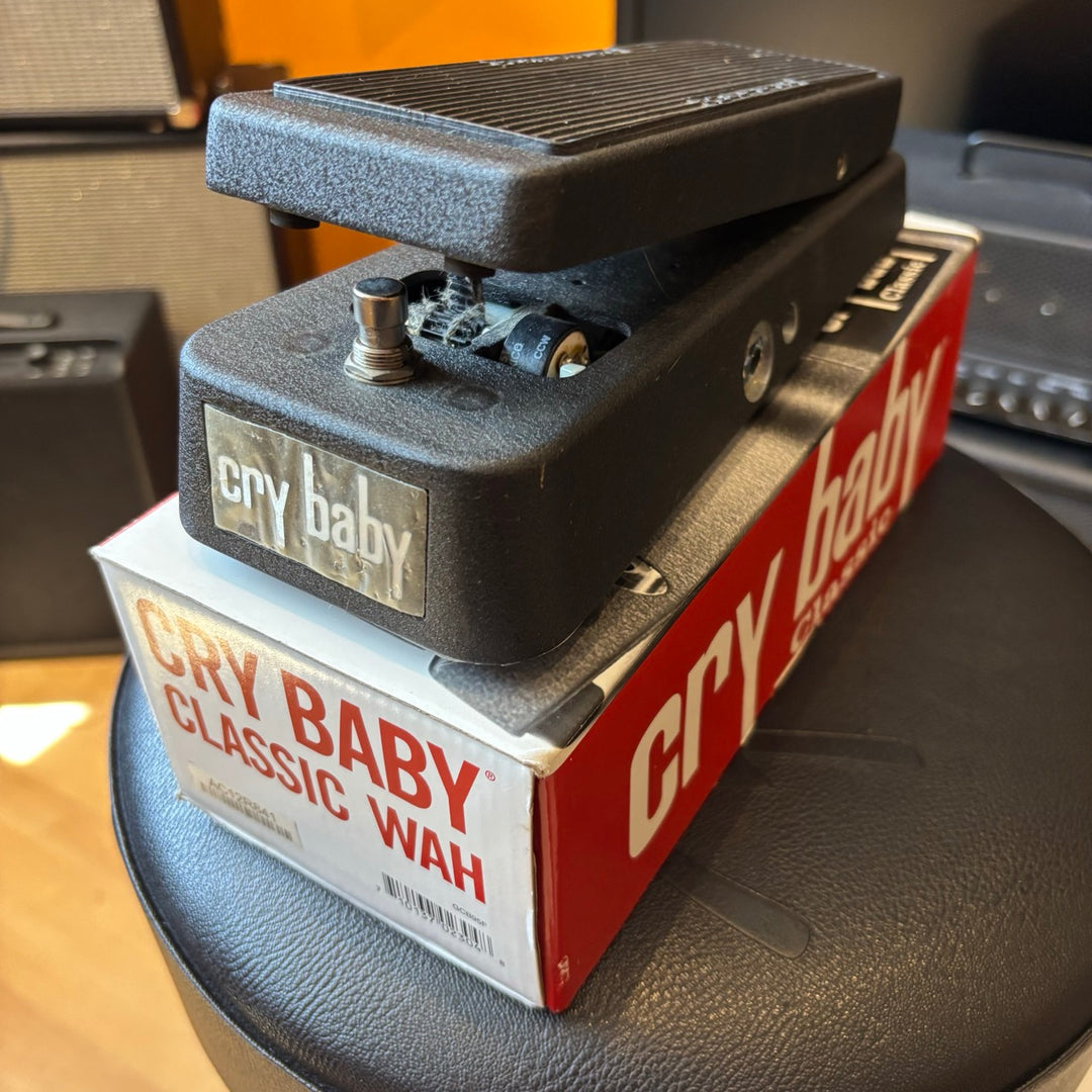 Dunlop - CGCB95 Classic Cry Baby Wah Pedal w/ Box (Black) - USED