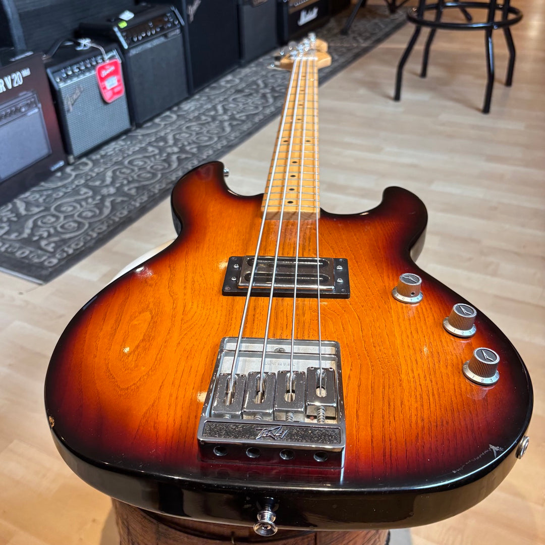 VINTAGE Peavey - T45 Bass  w/ Rouge Valley Bag ( Ash/Maple -3 Tone Sunburst) Early 1980's - USED