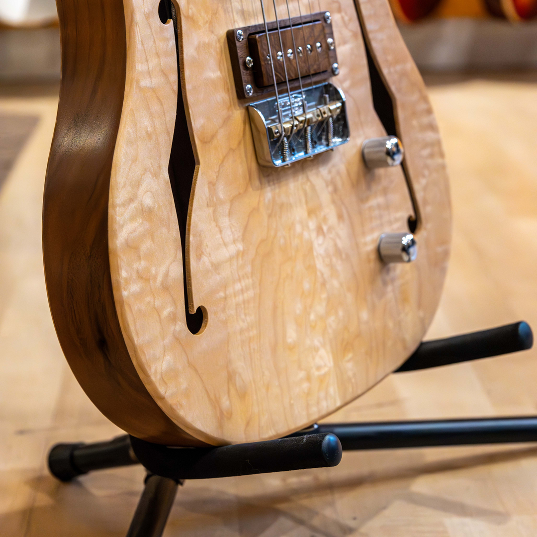 Norfolk & Jarvis Dreamer (Chambered) Electric Guitar
