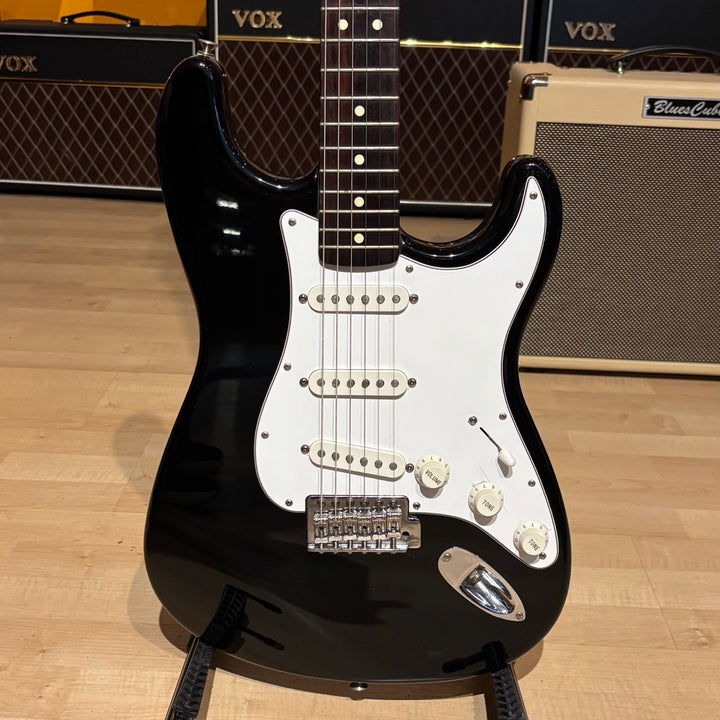 Fender - MIM Standard Stratocaster  w/ DLX Gig Bag (Rosewood-Black-1996) - USED