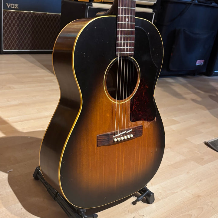 VINTAGE - Gibson LG-1 Acoustic 2 Tone Burst w/ NEW Profile Hard Shell Case (1957) - USED