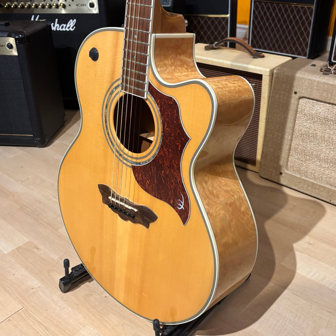 Washburn - J28-SCE DLK  Cumberland Cutaway Acoustic Electric Natural w/HD Case (2009) - USED
