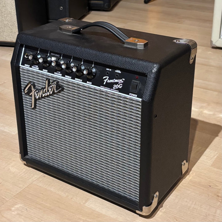 Used Fender Frontman 20G / 20 Watt Dual Channel Guitar Amp (Black & Silver-2021) - View 2