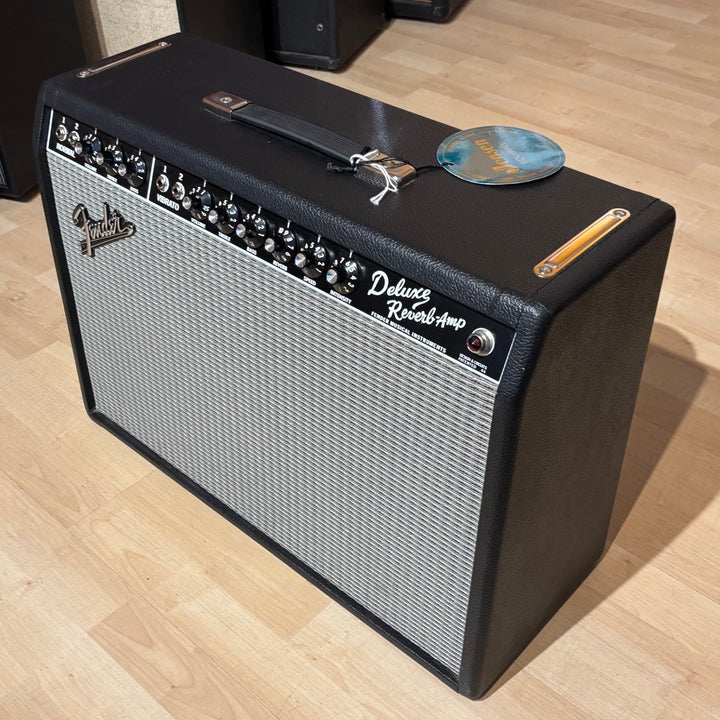 Fender '65 Deluxe Reverb Guitar Combo Amplifier - Black & Silver (Demo)