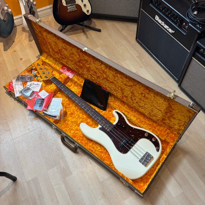 Fender American Vintage - II 1960 Precision Bass® Rosewood Fingerboard -  Olympic White  Electric Bass Guitar (Demo)