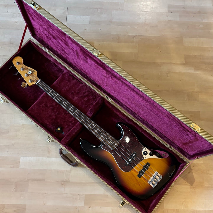 Squier - Classic Vibe  60's J Bass w/ Fender AM Vintage P-up Upgrade & Tweed HD Case - USED