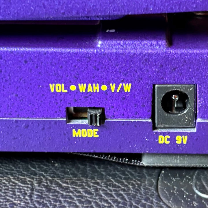 Hotone - Vow Press Switchable MINI Volume  Wah w/ Box - USED